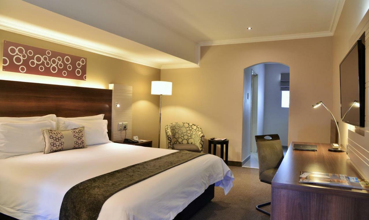 Birchwood Hotel And Or Tambo Conference Centre Boksburg Exterior foto
